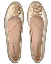 Claire Ornamental Flat
